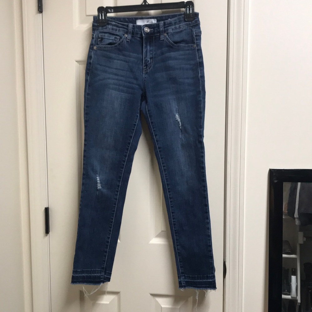 KanCan Distressed Jeans, size 25